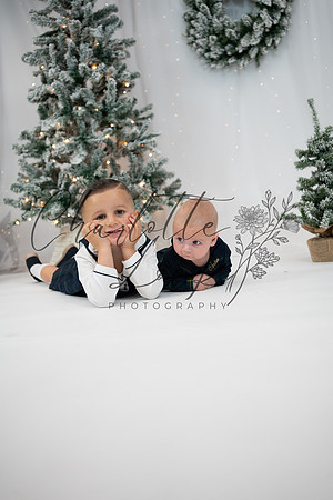 ChristmasMini2026-Archie&Carter-060