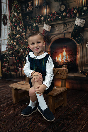 ChristmasMini2026-Archie&Carter-081