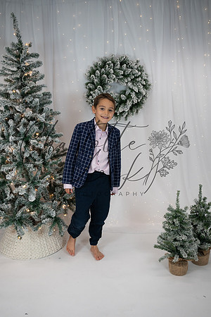 ChristmasMini2026-Theo&Esme-44