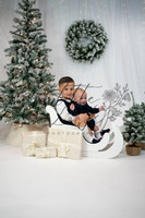 ChristmasMini2026-Archie&Carter-015