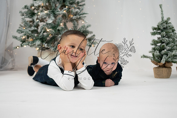 ChristmasMini2026-Archie&Carter-061