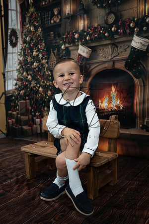 ChristmasMini2026-Archie&Carter-082