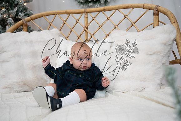 ChristmasMini2026-Archie&Carter-055