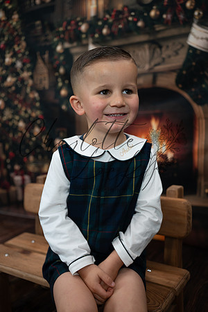 ChristmasMini2026-Archie&Carter-085