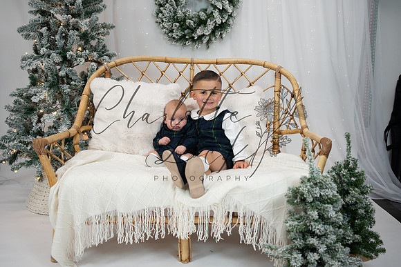 ChristmasMini2026-Archie&Carter-035
