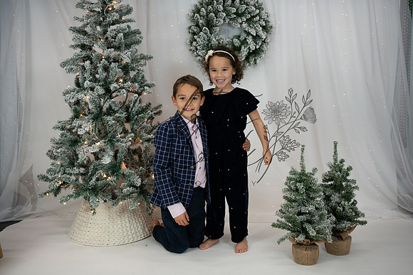 ChristmasMini2026-Theo&Esme-30