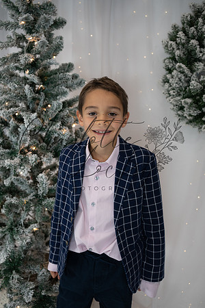 ChristmasMini2026-Theo&Esme-41