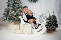 ChristmasMini2026-Archie&Carter-014
