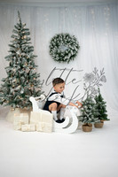 ChristmasMini2026-Archie&Carter-003