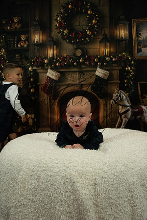 ChristmasMini2026-Archie&Carter-111