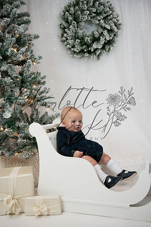ChristmasMini2026-Archie&Carter-028