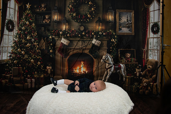 ChristmasMini2026-Archie&Carter-105