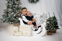 ChristmasMini2026-Archie&Carter-012