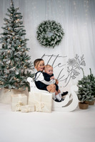 ChristmasMini2026-Archie&Carter-007