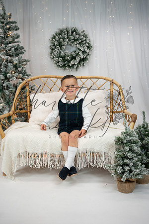 ChristmasMini2026-Archie&Carter-040