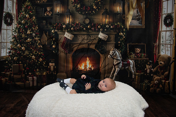ChristmasMini2026-Archie&Carter-108