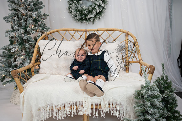 ChristmasMini2026-Archie&Carter-033