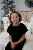 ChristmasMini2026-Theo&Esme-14