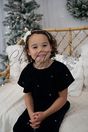 ChristmasMini2026-Theo&Esme-14