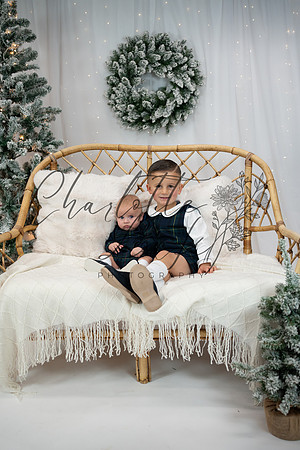 ChristmasMini2026-Archie&Carter-036