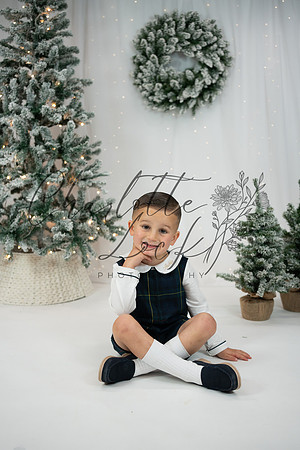 ChristmasMini2026-Archie&Carter-070