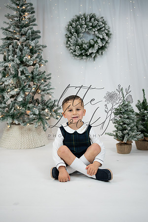 ChristmasMini2026-Archie&Carter-067