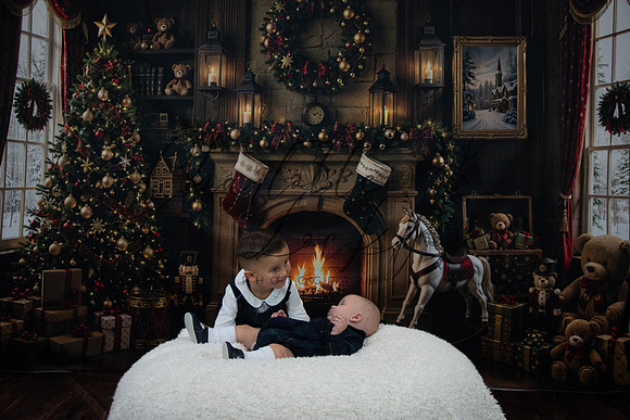ChristmasMini2026-Archie&Carter-094