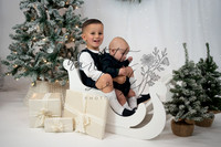 ChristmasMini2026-Archie&Carter-010