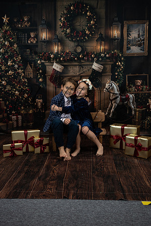 ChristmasMini2026-Theo&Esme-48