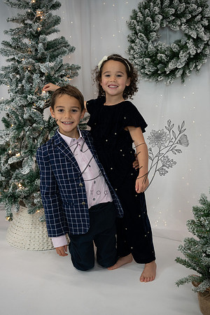 ChristmasMini2026-Theo&Esme-33